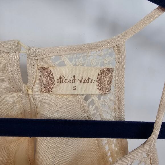 Altar’d State Cream Navy Crochet Embroidered Lace Sleeveless Boho Chic Top S - Picture 5 of 9